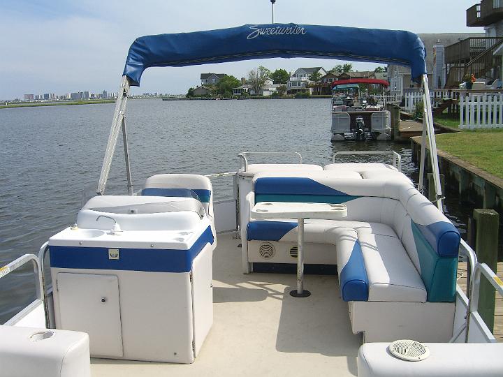 Pontoon Boat July 2007 003.JPG